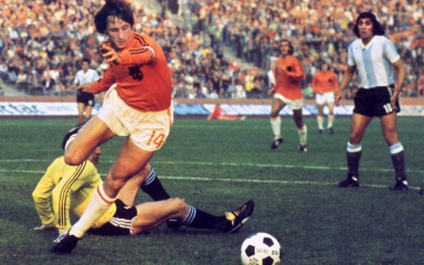 Top 5 huyền thoại bóng đá Hà Lan: Ngôi sao bóng đá trên đấu trường quốc tế